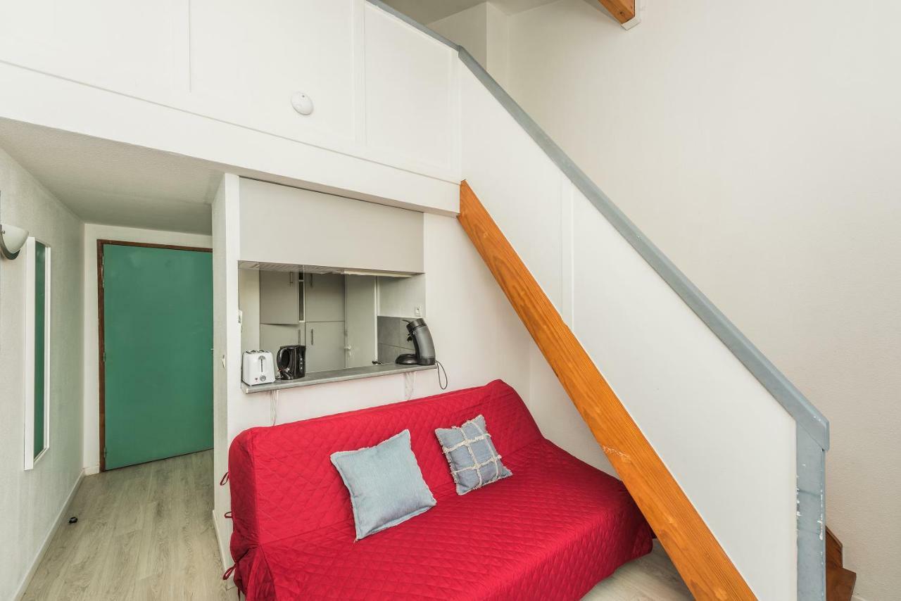 James Cook - Fairytale Factory Apartment Bussy-Saint-Georges Exterior foto